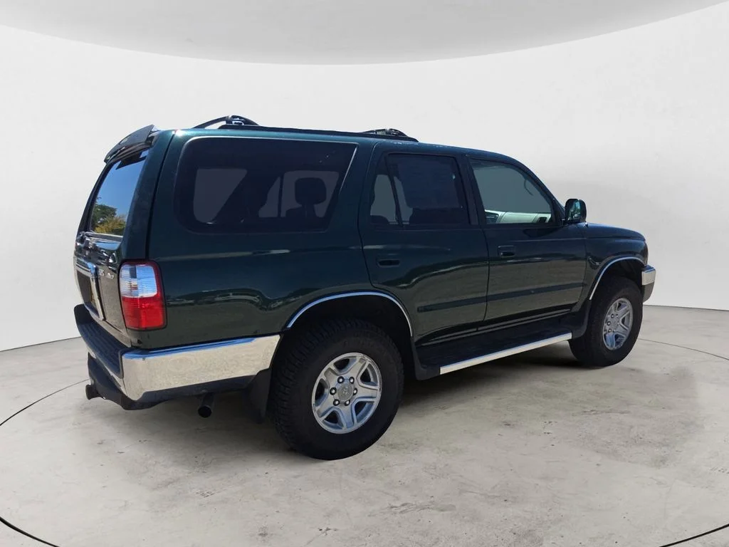 Used 2002 Green Toyota SR5 image 5
