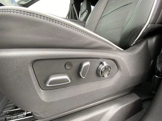 New 2026 Sterling Metallic GMC AT4X image 12
