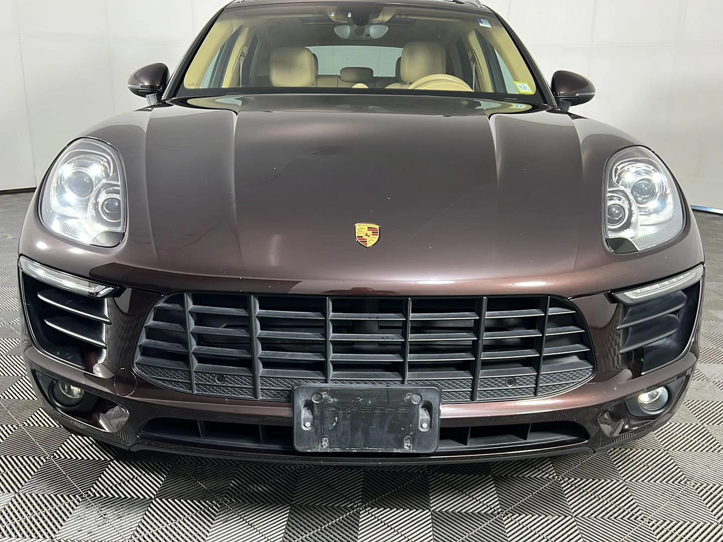 Used 2016  Porsche S image 2