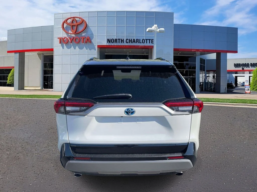 2022 Toyota RAV4 XSE - Photo 9