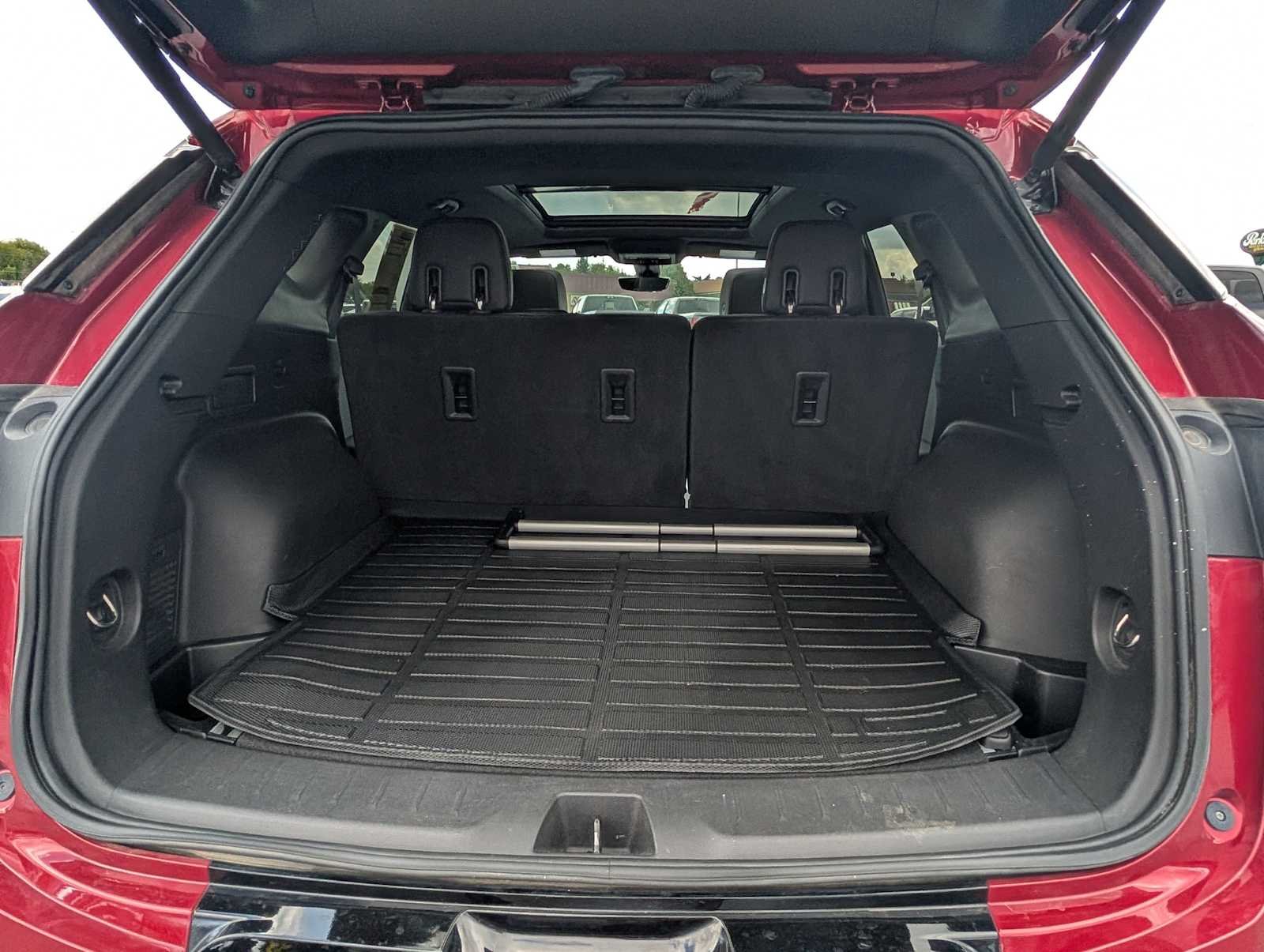 Used 2019 Cajun Red Tintcoat Chevrolet RS image 20