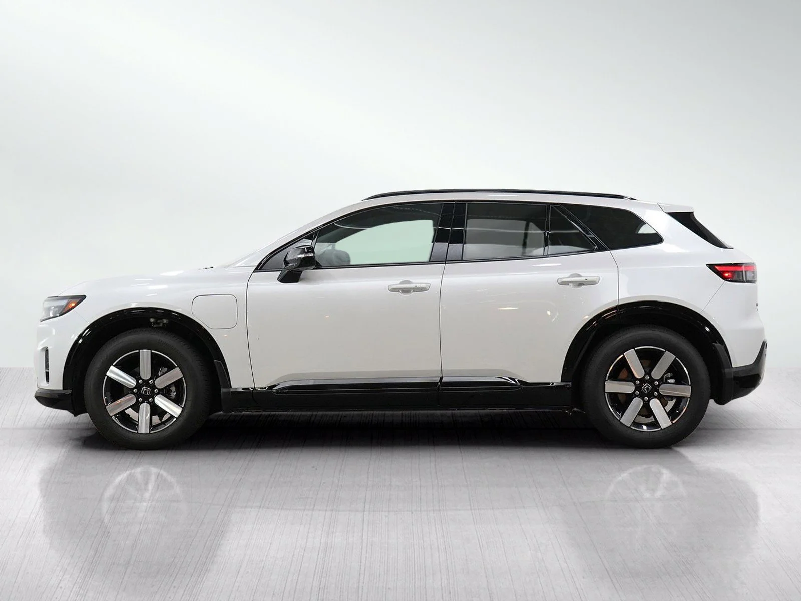 Used 2025 Honda Prologue Touring with VIN 3GPKHWRM7SS511242 for sale in Burnsville, MN