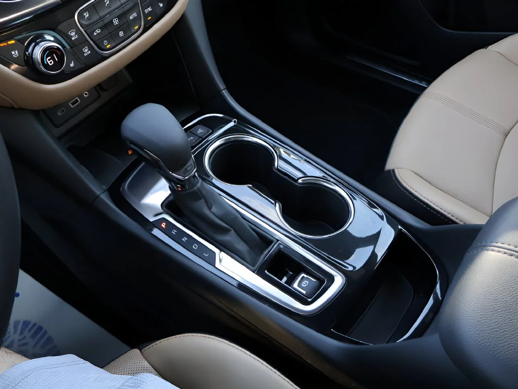 Used 2024 White Chevrolet Premier image 26