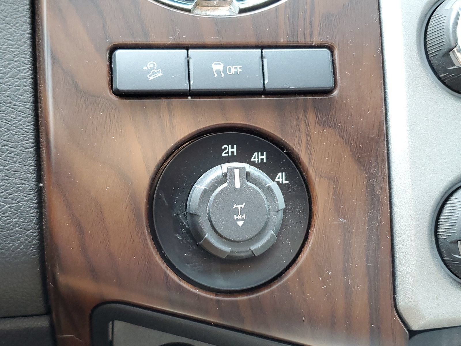 Used 2016 Black Ford Lariat image 24