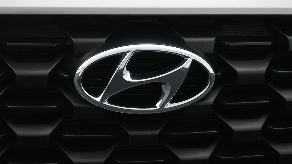 Certified Used 2023 Silver Hyundai SEL image 19