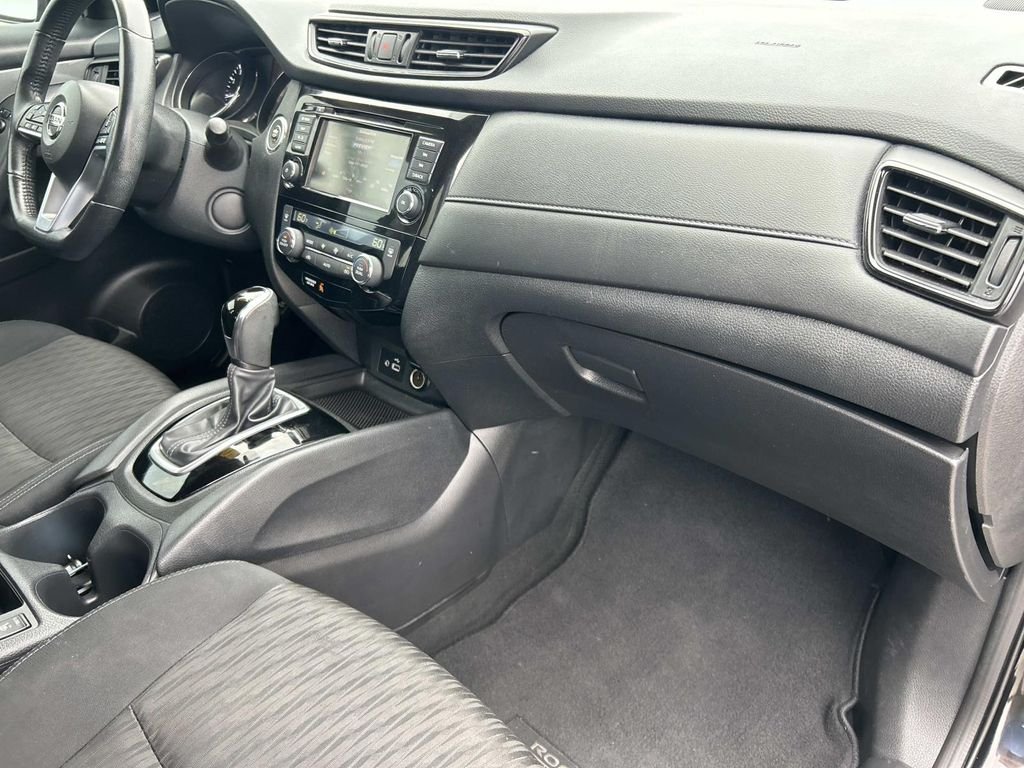 Used 2018 Magnetic Black Nissan SV image 23