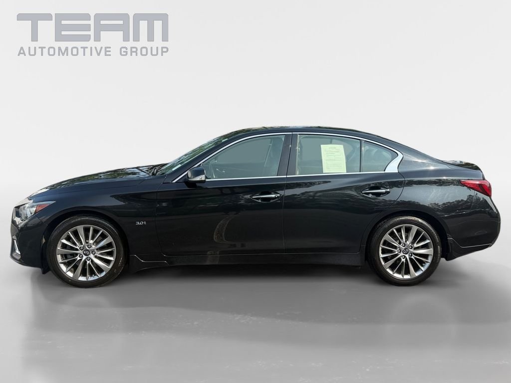 Used 2018 Black INFINITI 3.0t LUXE image 4