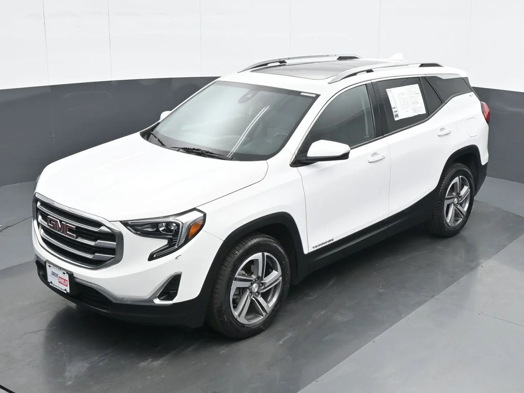 Used 2021 White GMC SLT image 17