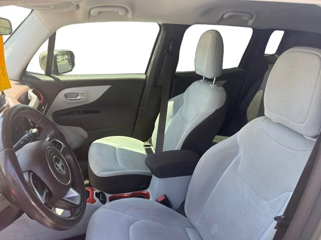 Used 2015 Beige Jeep Latitude image 9