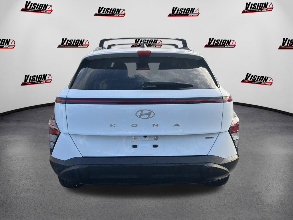 Certified Used 2025 White Hyundai SEL Convenience image 4