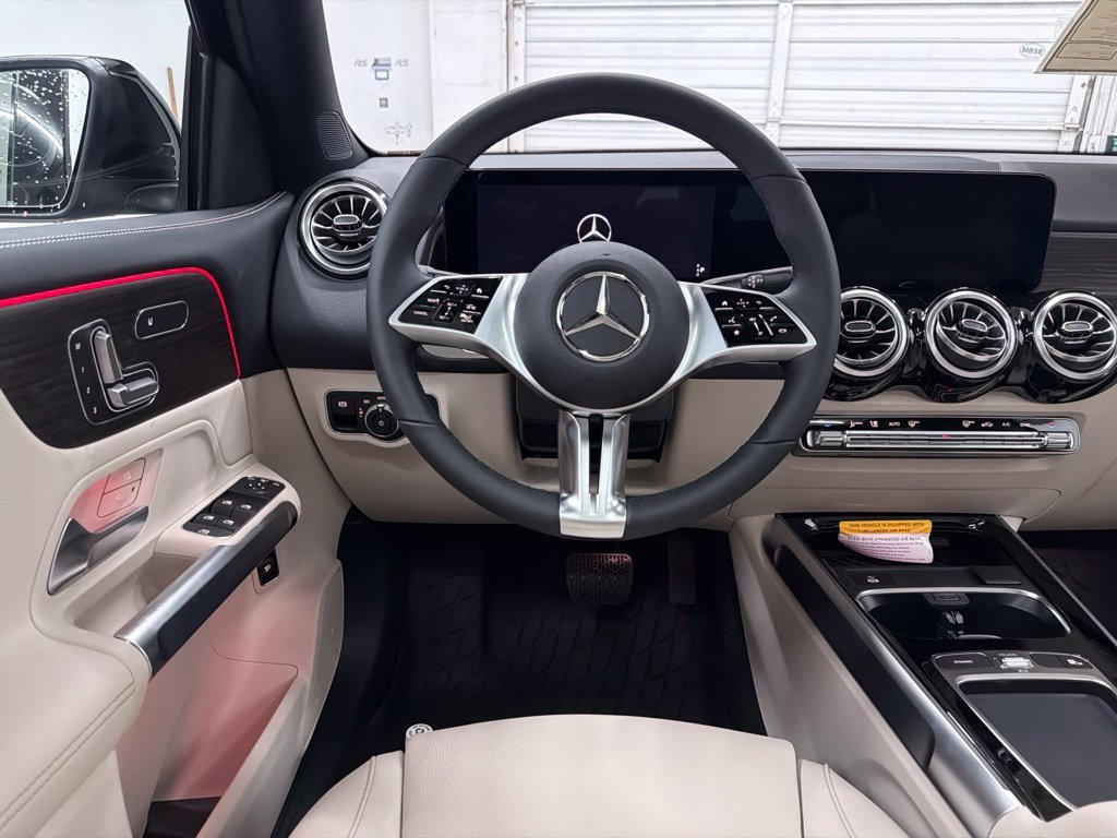 Used 2026 Black Mercedes-Benz GLB 250 image 20
