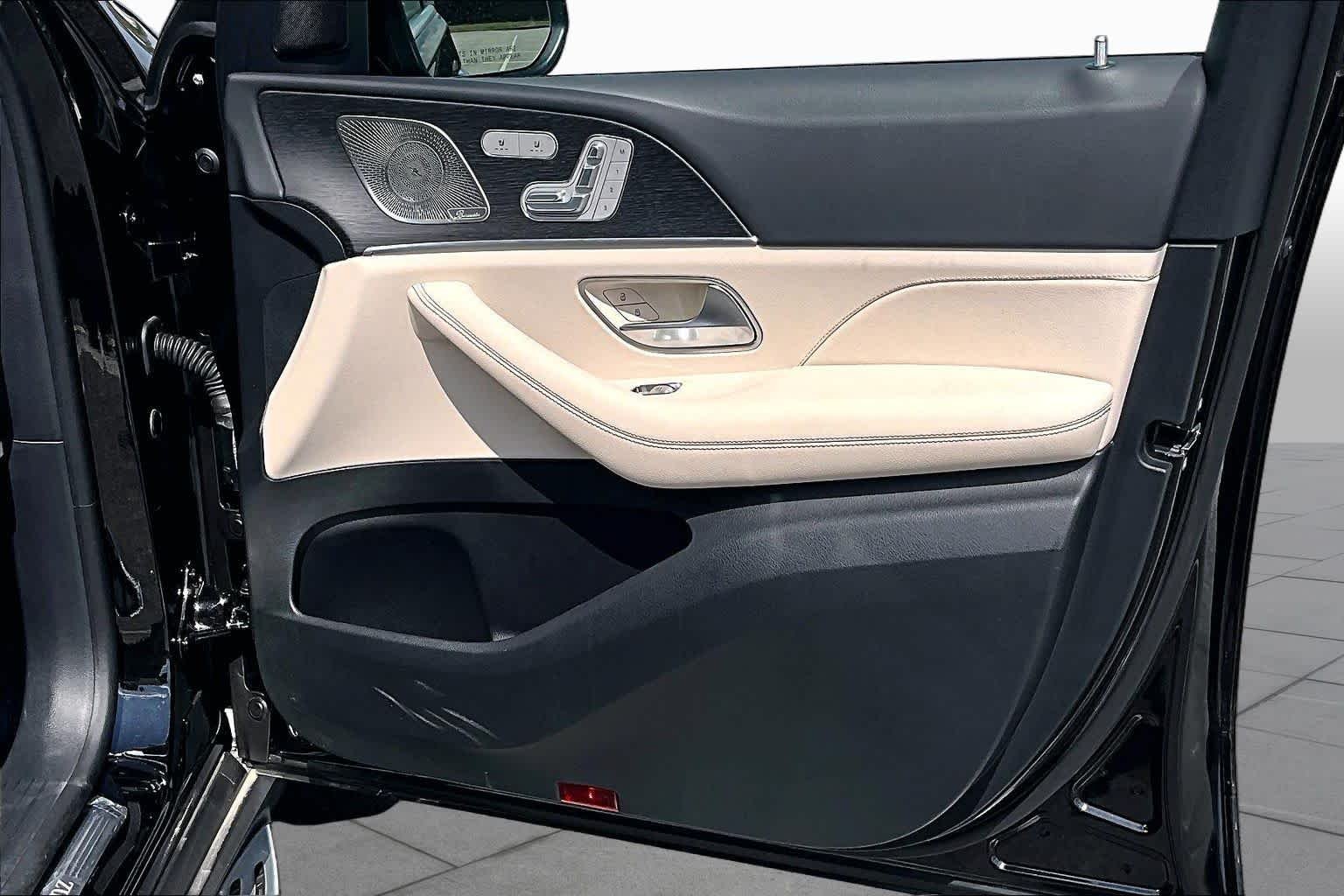 Used 2025 Obsidian Black Metallic Mercedes-Benz GLS 450 image 23