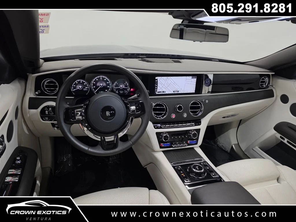 Used 2023 Purple Rolls-Royce Base image 37