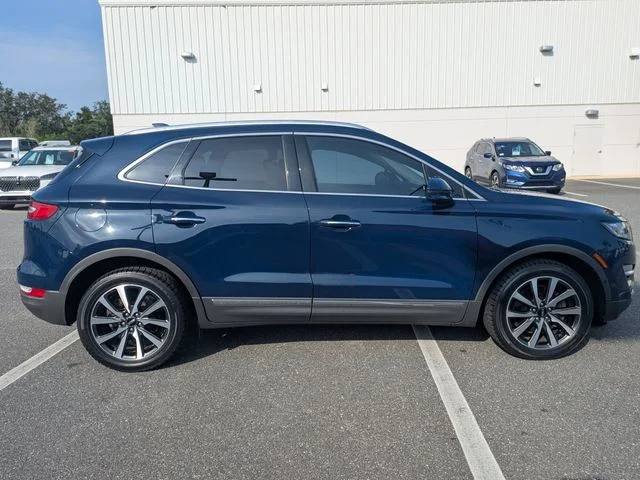 Used 2019 Rhapsody Blue Metallic Lincoln Reserve image 3