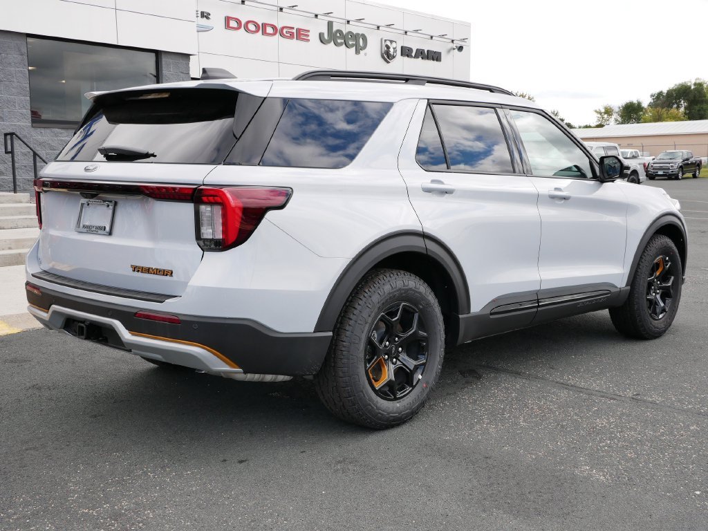 New 2026 Space White Metallic Ford Tremor® image 8