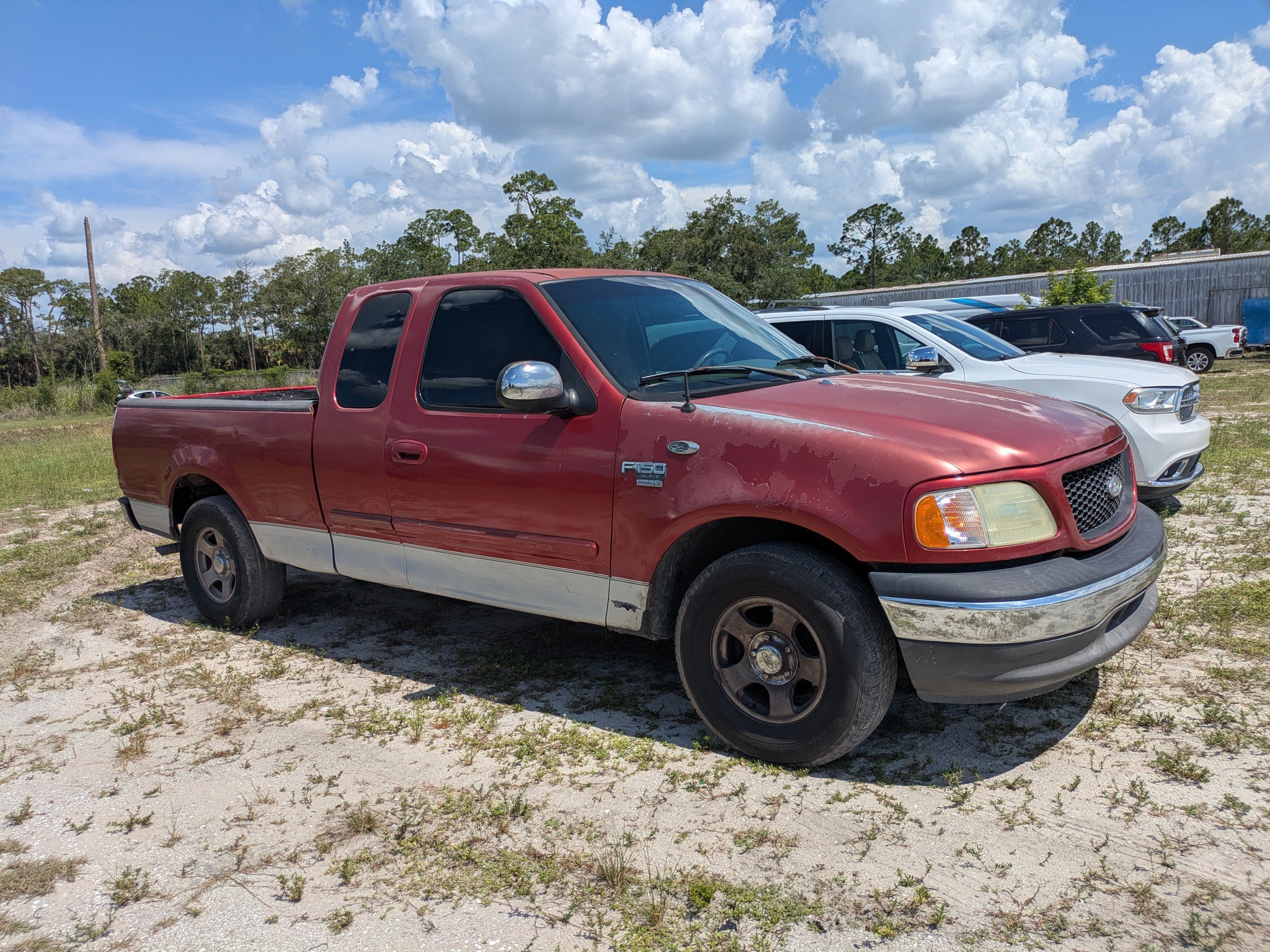 Used 2002  Ford  image 2