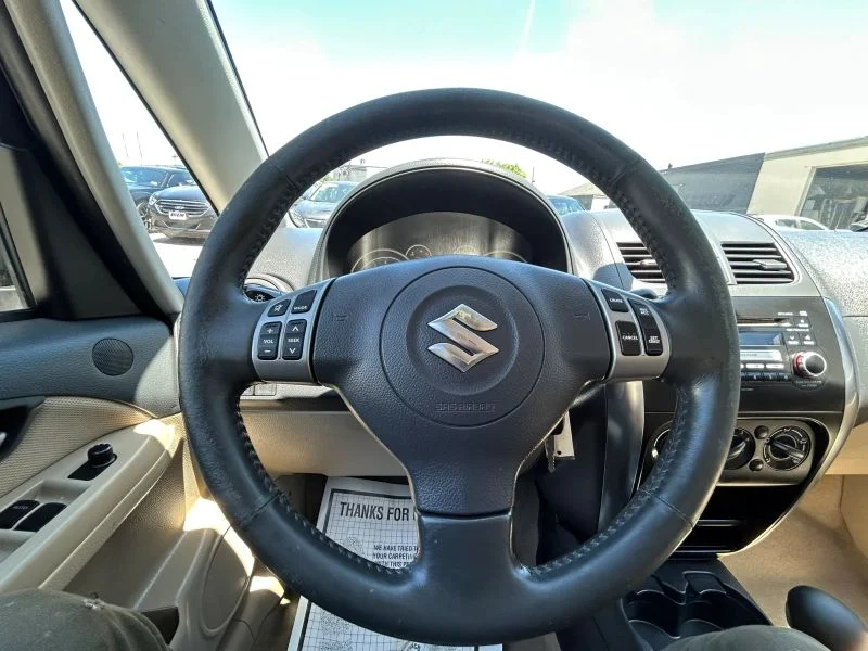 Used 2012 Gray Suzuki LE Sedan 4D image 45