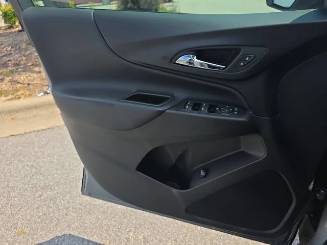 Used 2024 Gray Chevrolet LT image 27