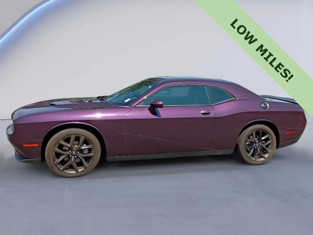 Used 2022 Hellraisin Dodge SXT image 2