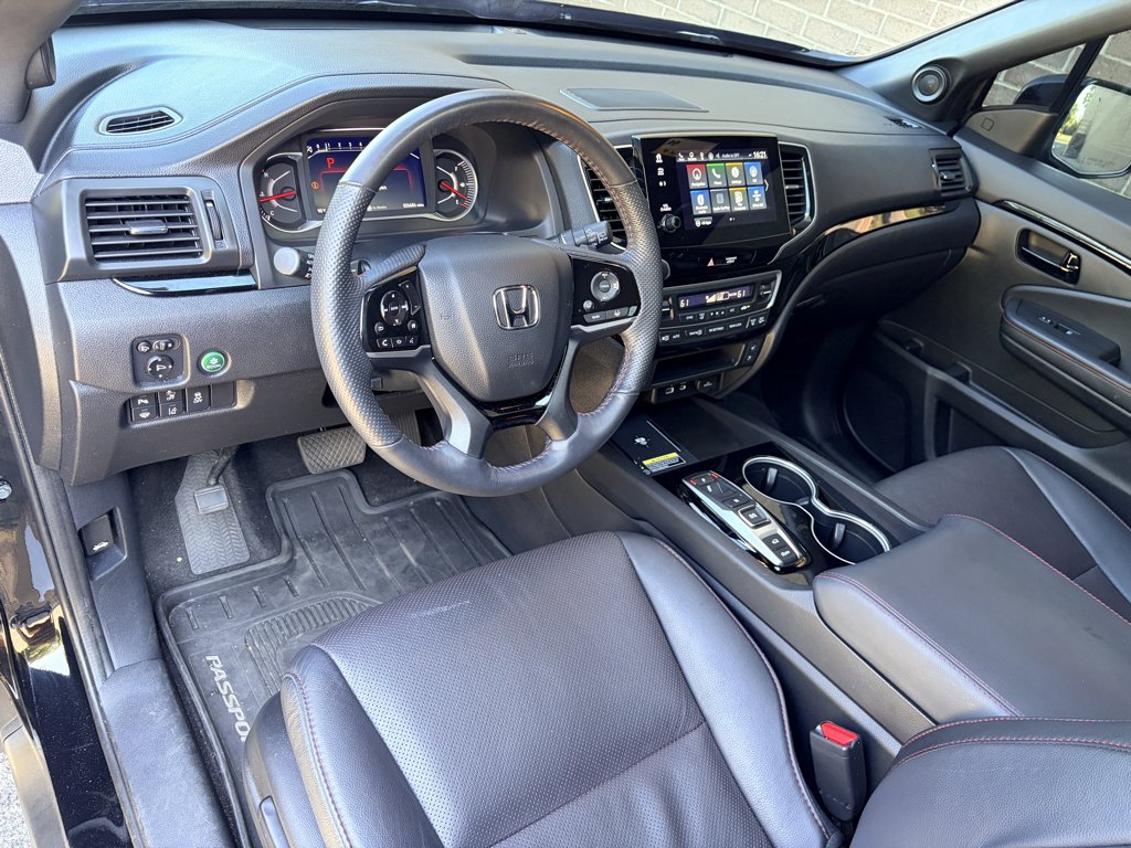 Used 2025 Crystal Black Pearl Honda Black Edition image 11
