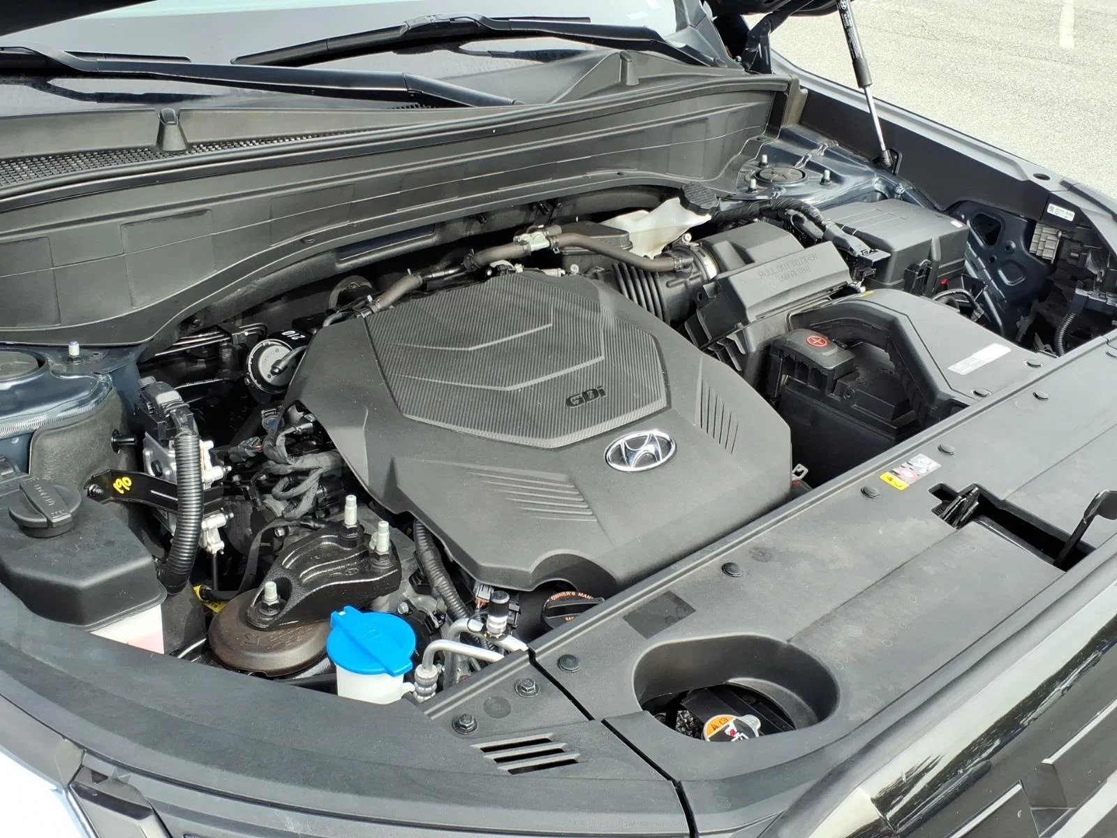 Used 2024 Moonlight Cloud Hyundai SEL 8P image 32