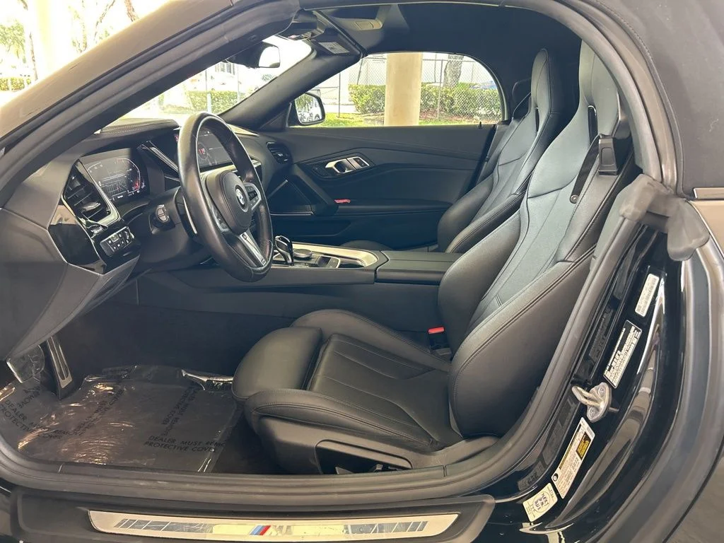 2025 BMW Z4 30i - Photo 8
