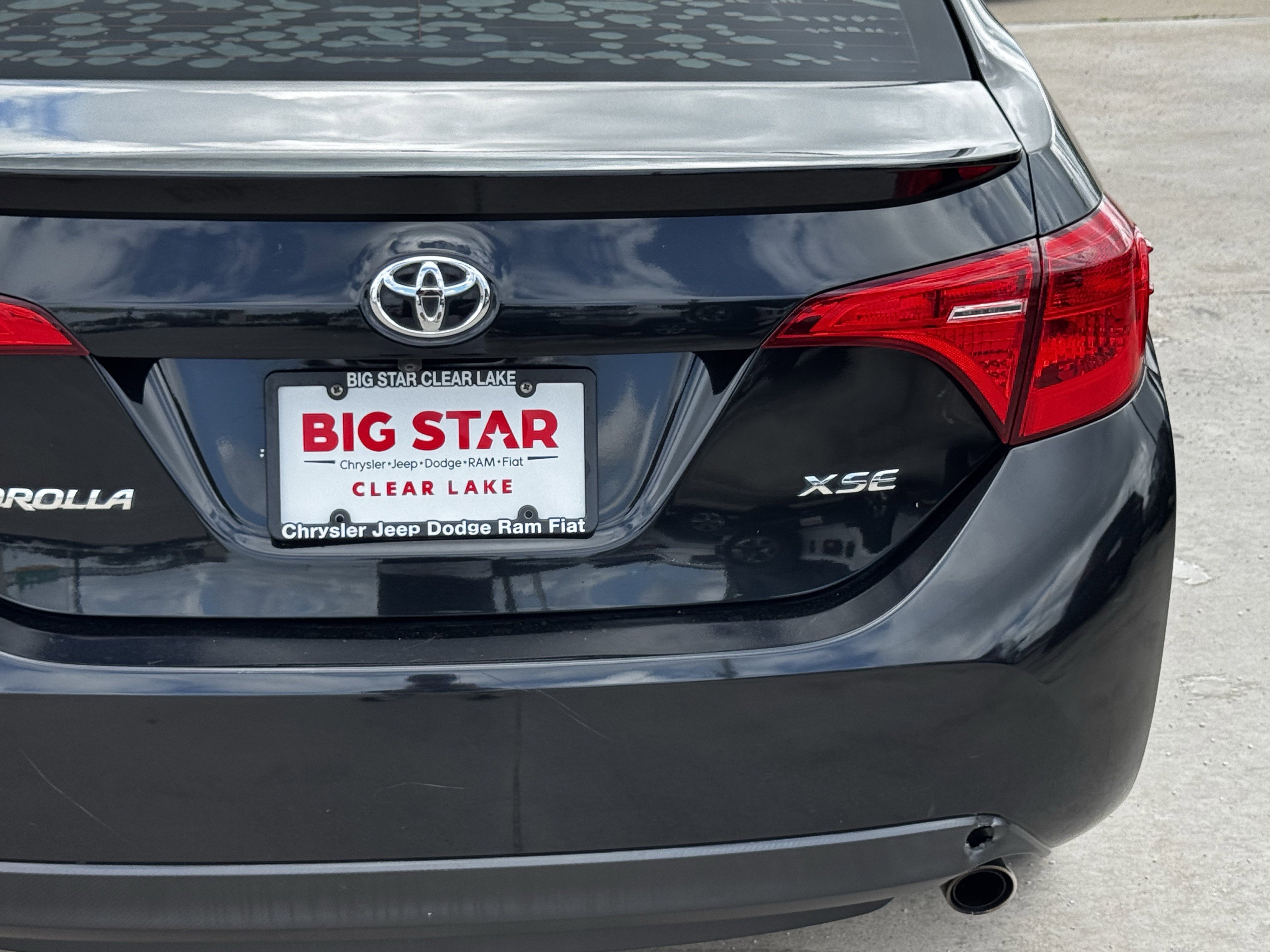 Used 2019 Black Sand Pearl Toyota L image 9