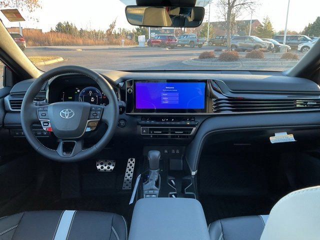 2026 Toyota Camry SE - Photo 15
