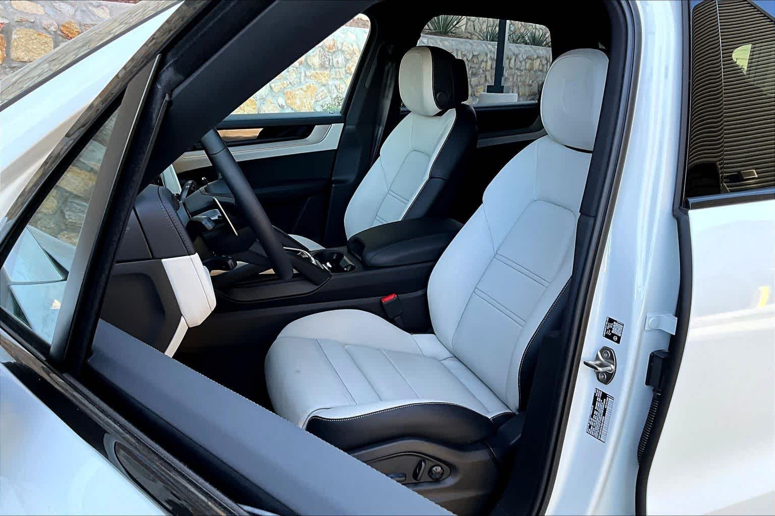 New 2026 White Porsche E-Hybrid image 5