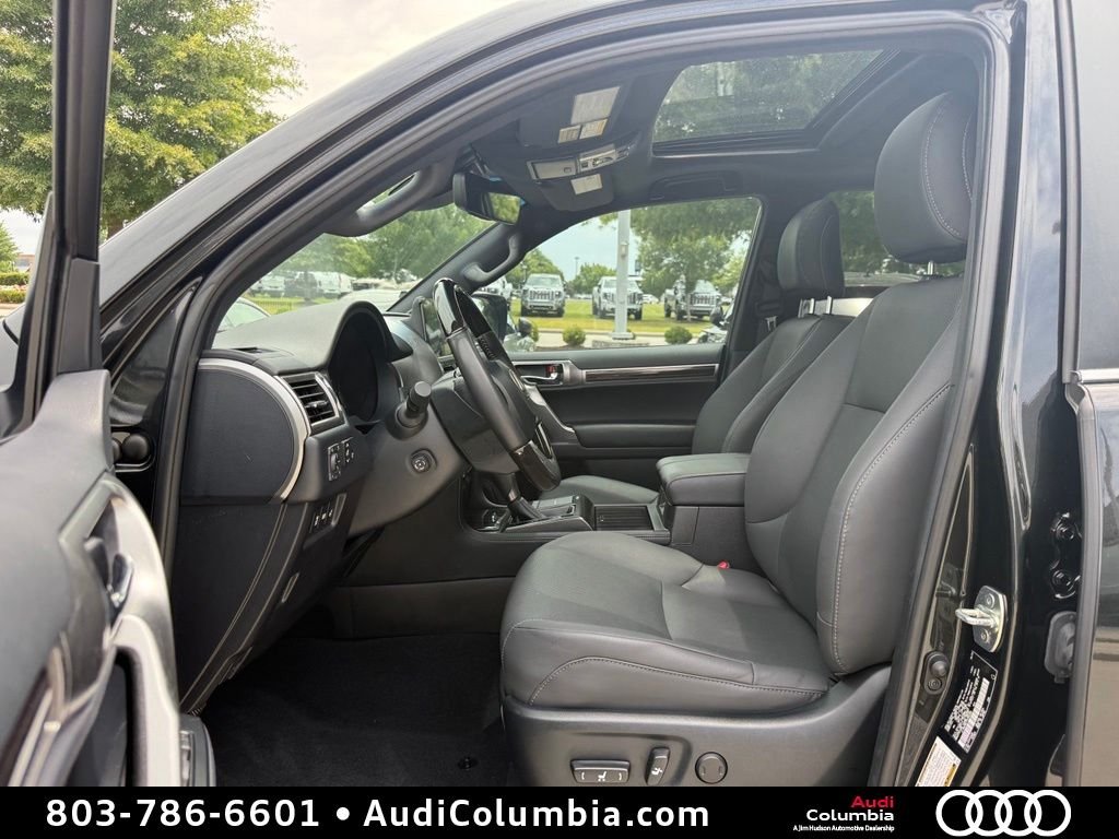Used 2023 Black Lexus 460 image 23