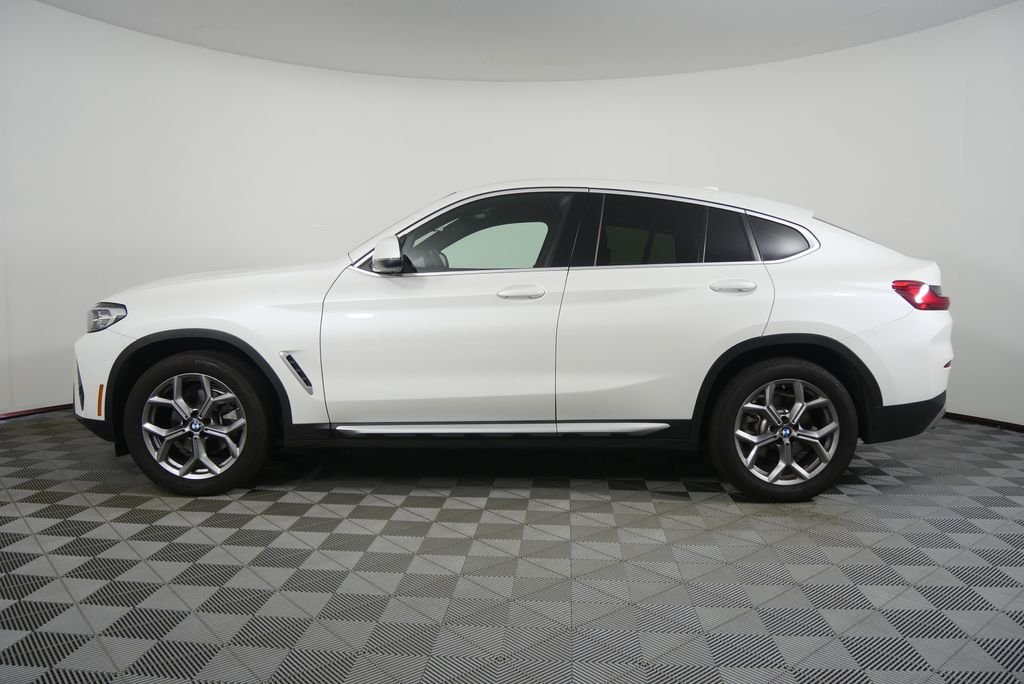 Used 2025 Mineral White Metallic BMW xDrive30i image 6