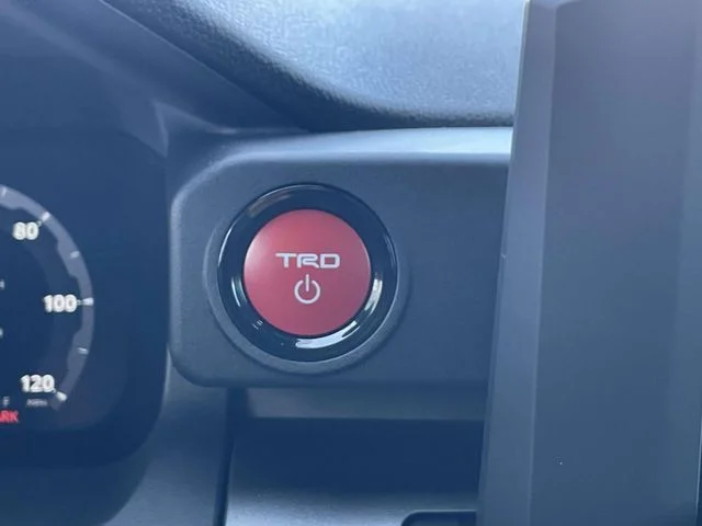 2025 Toyota 4Runner TRD Off-Road - Photo 26
