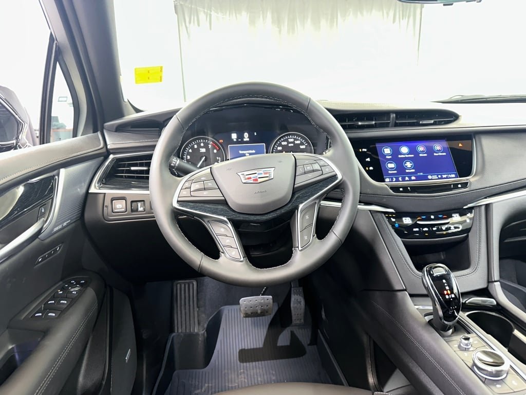 2026 Cadillac XT5 Premium Luxury - Photo 2