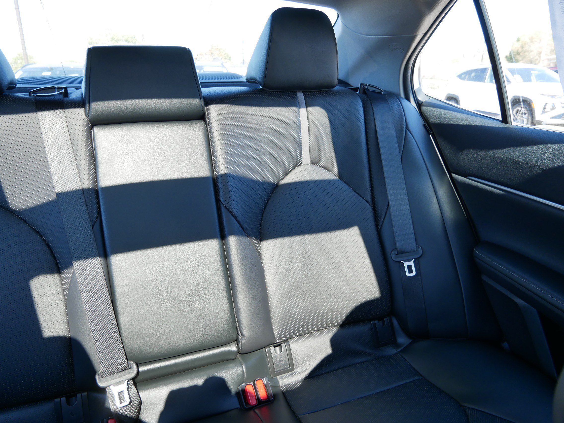 2020 Toyota Camry XSE - Photo 14