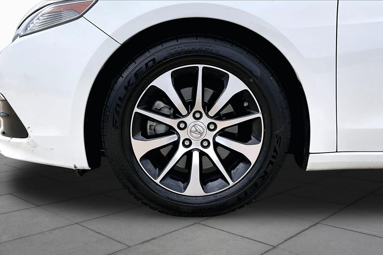 Used 2015 Bellanova White Pearl Acura Tech image 11