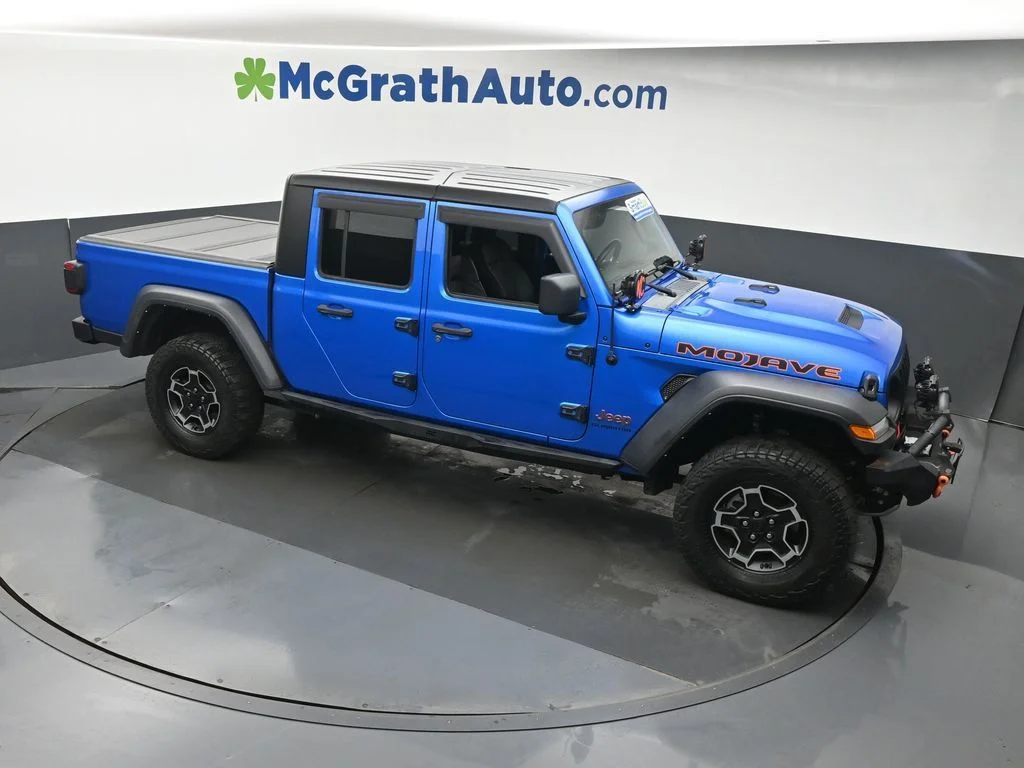 Used 2022 Blue Jeep Mojave image 3