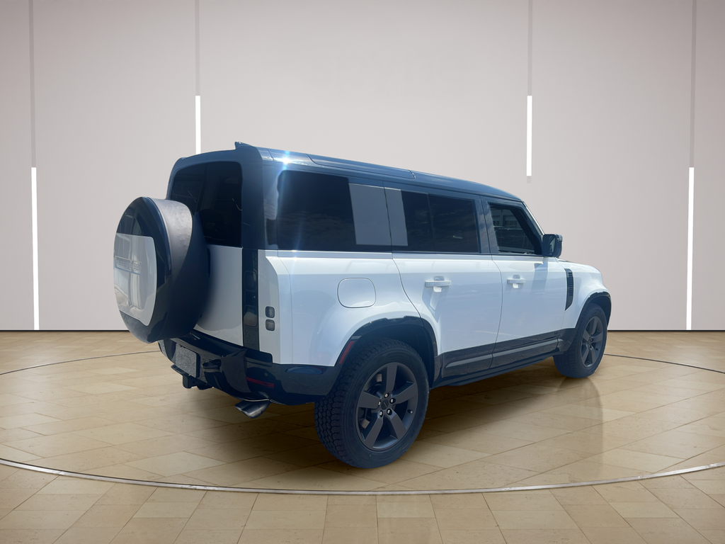 New 2026 White Land Rover V8 image 7
