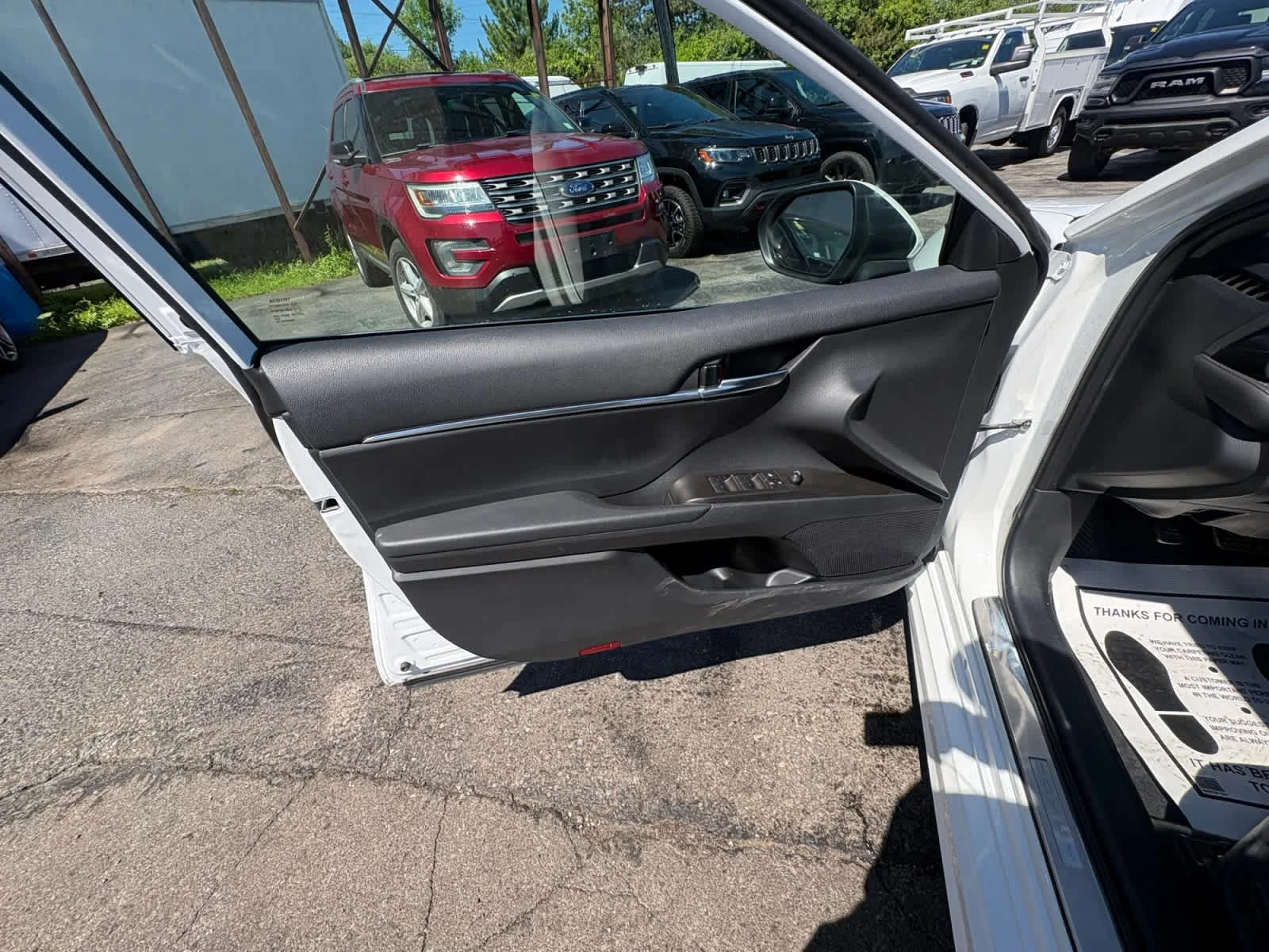 Used 2024 Ice Cap Toyota SE image 14
