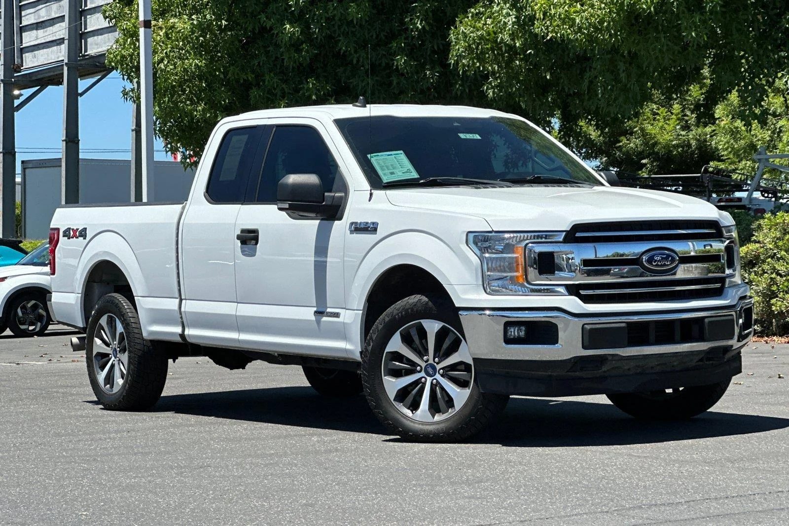 Used 2020 Oxford White Ford XLT image 1