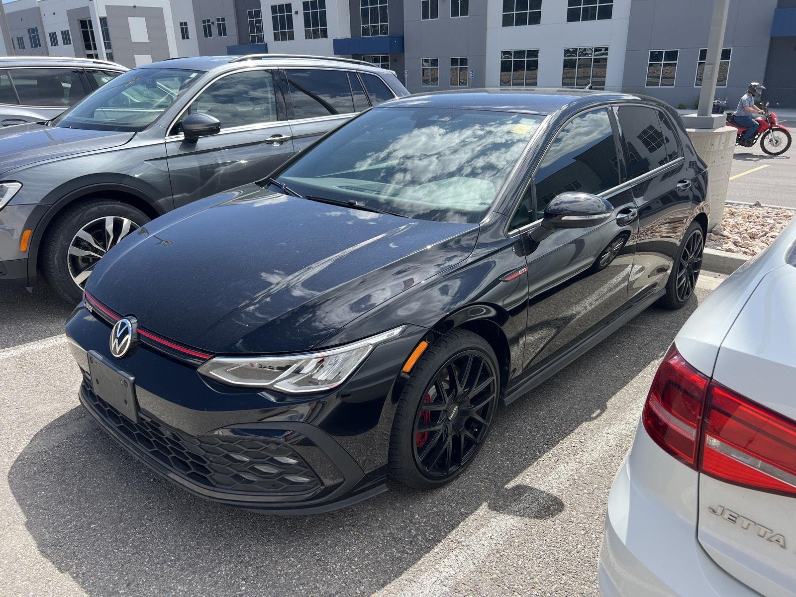 2022 Volkswagen Golf GTI 2.0T S 4-door's photo