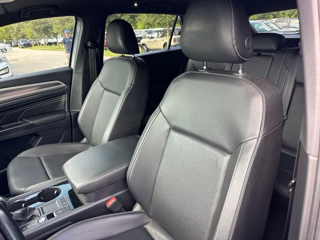 Used 2020 Gray Volkswagen 3.6L V6 SEL image 10