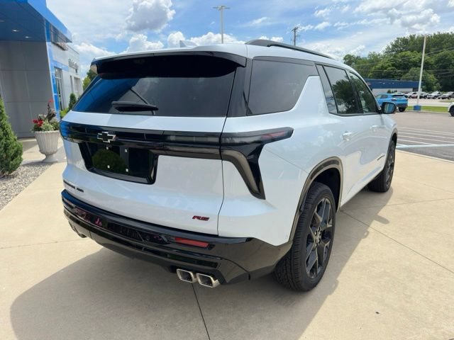 New 2026 Polar White Tricoat Chevrolet RS image 18