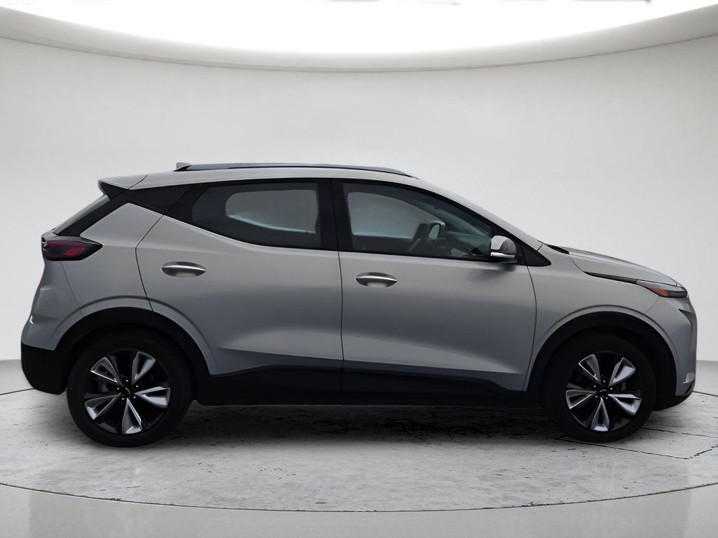 Used 2022 Chevrolet Bolt EUV LT with VIN 1G1FY6S00N4111515 for sale in Moses Lake, WA
