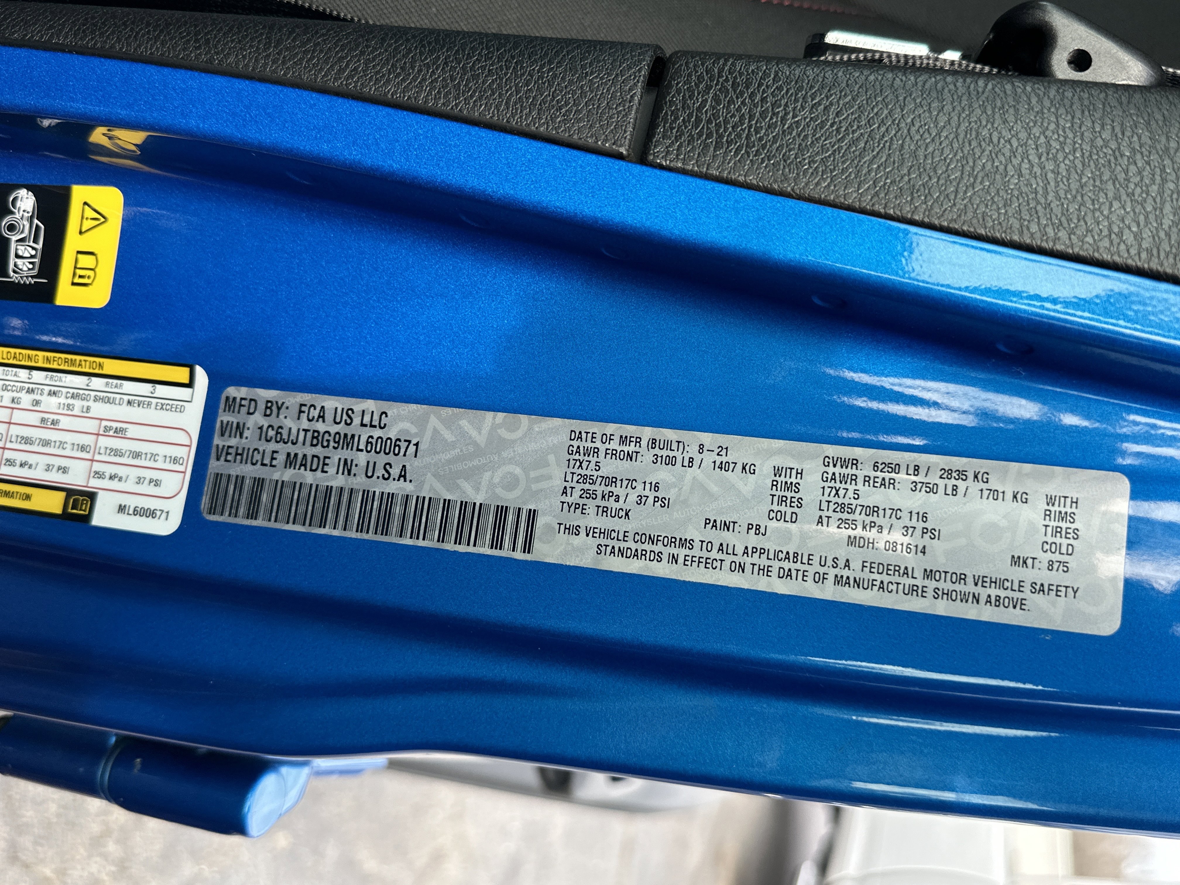 Used 2021 Hydro Blue Pearlcoat Jeep Rubicon image 25