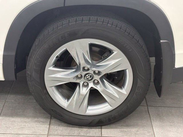 Used 2017 White Toyota Limited image 7