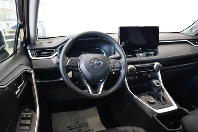 Certified Used 2025 MAGNETIC GRAY MET. Toyota  image 16