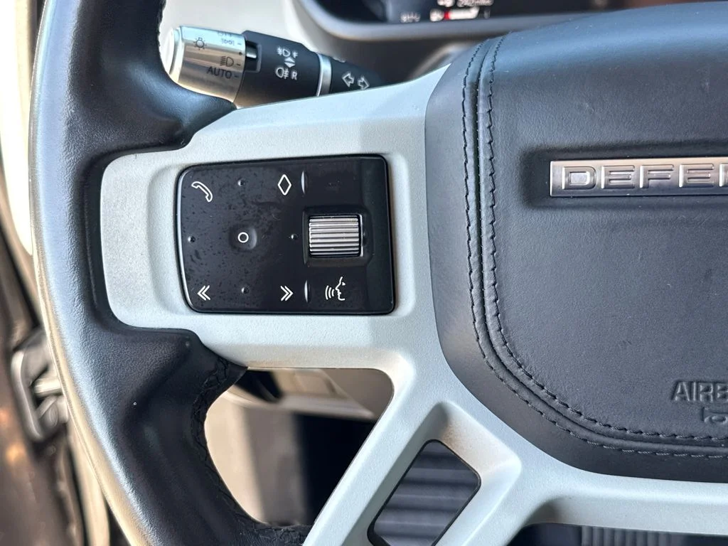 Used 2020  Land Rover HSE image 17