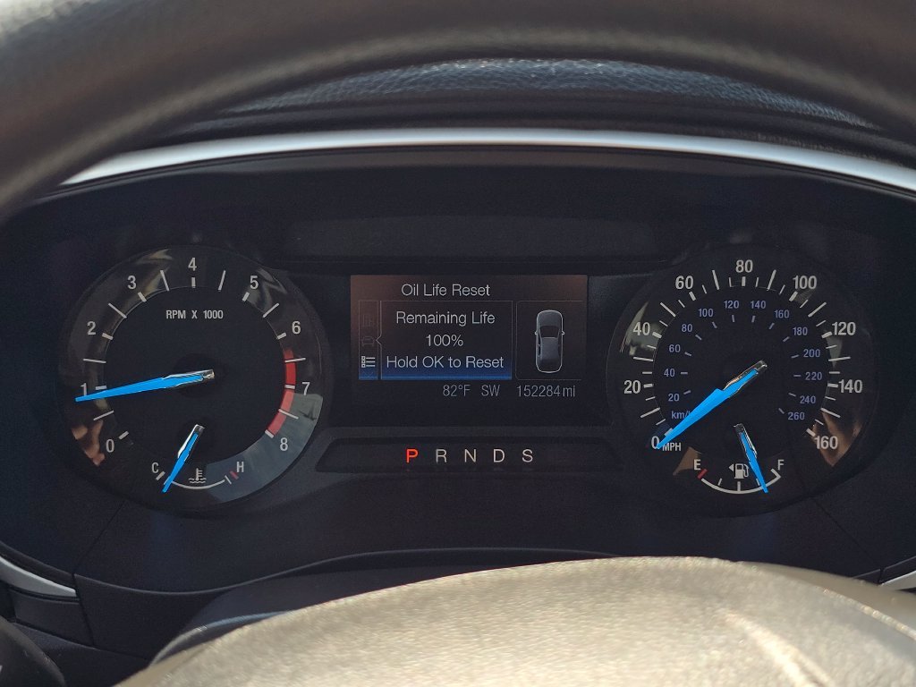 Used 2016 Gray Ford SE image 23