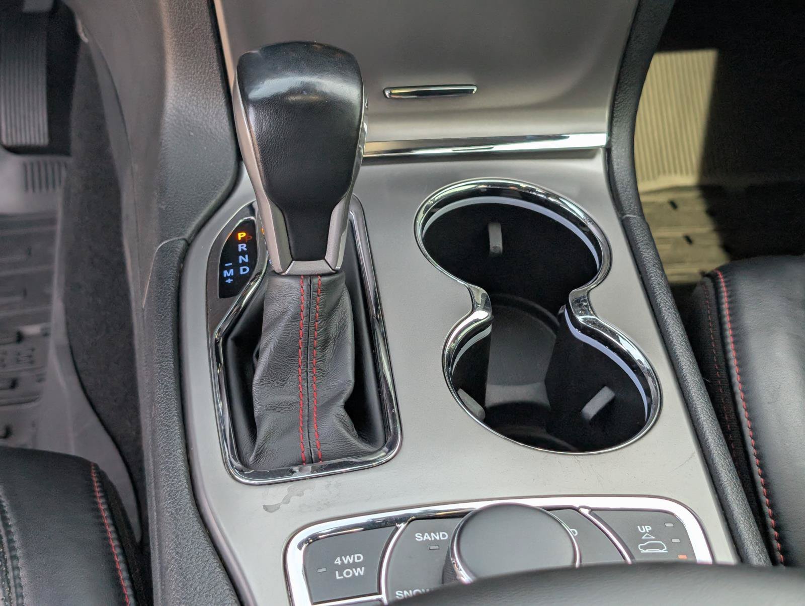 Used 2021 Bright White Clearcoat Jeep Trailhawk image 21