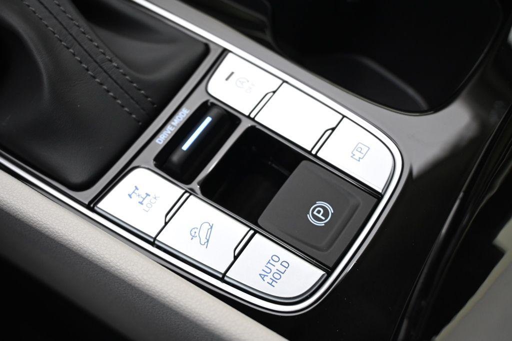 New 2026 White Pearl Hyundai SEL Plus AWD image 31